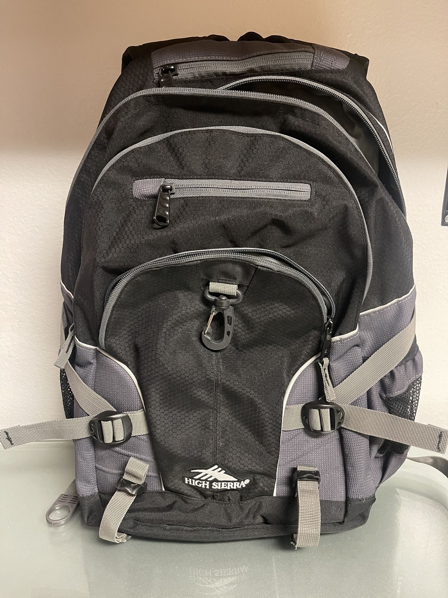 High Sierra Loop Backpack