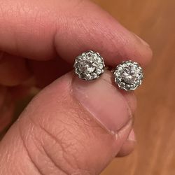 Silver earrings with clear stones