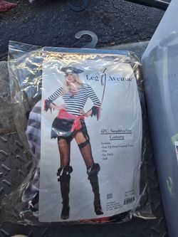 Costume