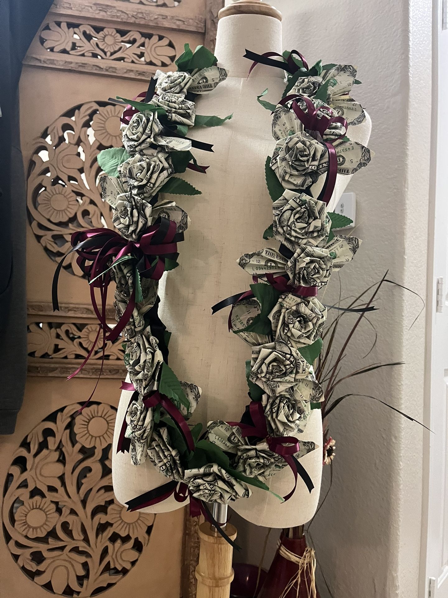 ROSE $100 MONEY LEI (read description)