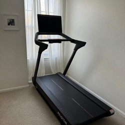 2024 Peloton Commercial Treadmill – Excellent Condition - Monroe Township, NJ