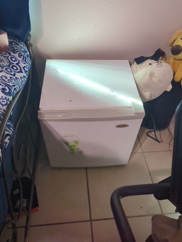 Mini Fridge