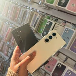 Samsung Galaxy Z Fold5