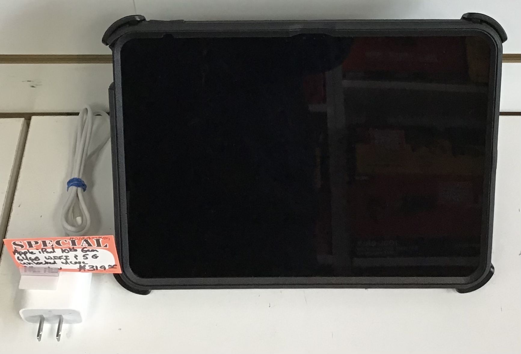 Apple iPad 10th Gen 64GB Wi-Fi & 5G Unlocked W/ Case Like New
