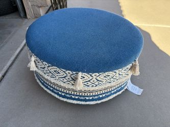 Attorney / Ottoman 