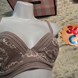Victoria’s Secret / PINK bra in Sz 36 C💜