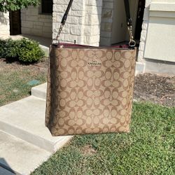 Coach Handbag Purse Authentic - Like New Condition