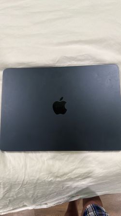 2024 Macbook Air M3 Indigo