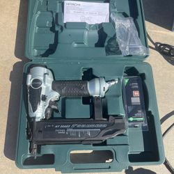 Hitachi Nail  Gun Compressed Air) Only Used Twice Works Great 