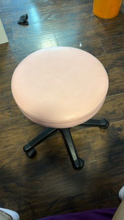 Chair pink