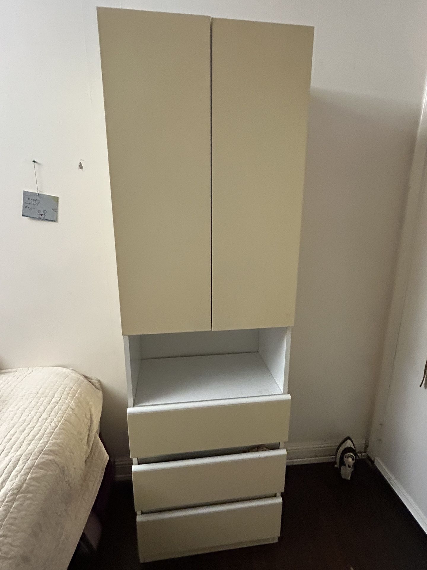 Clóset Two Doors And 3 Drawers