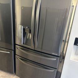Black Stainless Steel LG Refrigerator 