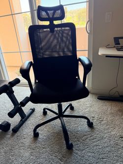 Office Chair with Headrest