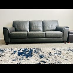 ￼Couch