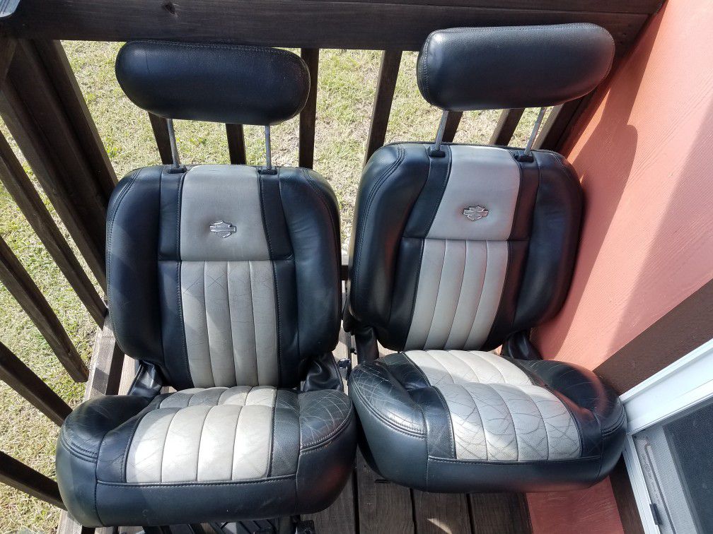Make offer Ford F150 Harley Davidson Rear seats and center console Make offer