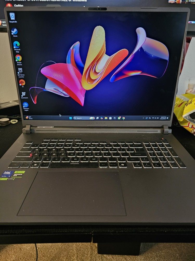 ROG Strix G18 (2025) 