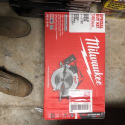 Milwaukee  Circular Saw