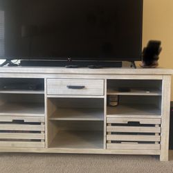 $125 New TV stand/ Table 