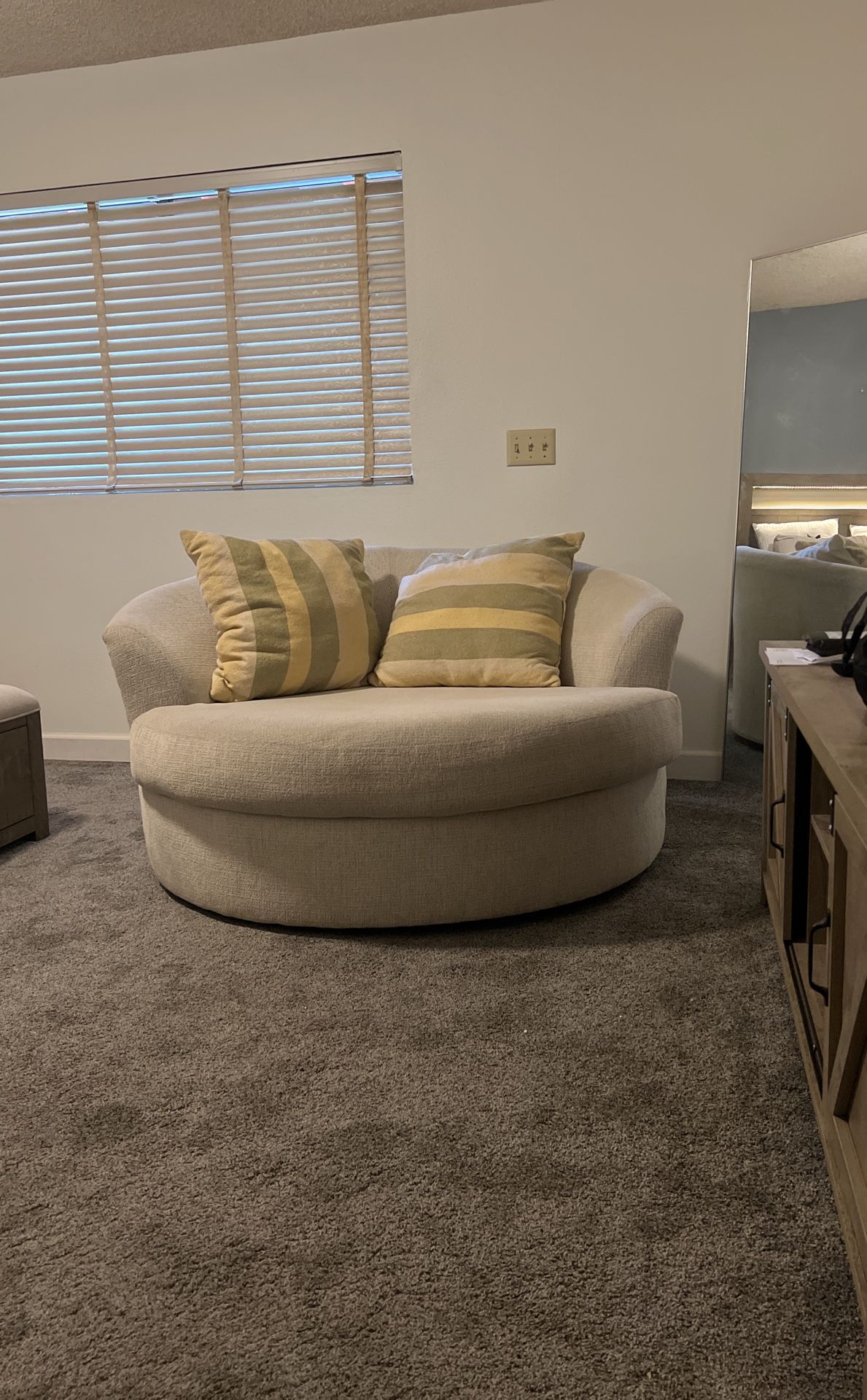 Cambri Oversized Swivel Chair