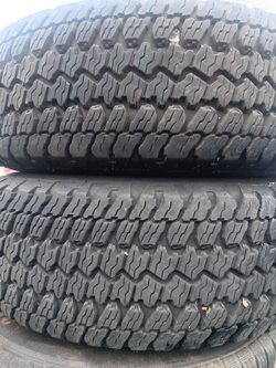 Vendo 2 Llantas Usadas 265 70 17 Goodyear  98 devida