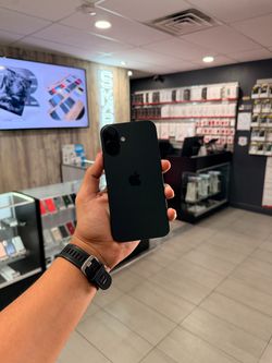 iPhone 16 Plus 128GB Black – Open Box – Excellent Condition – BH 100% – UNLOCKED