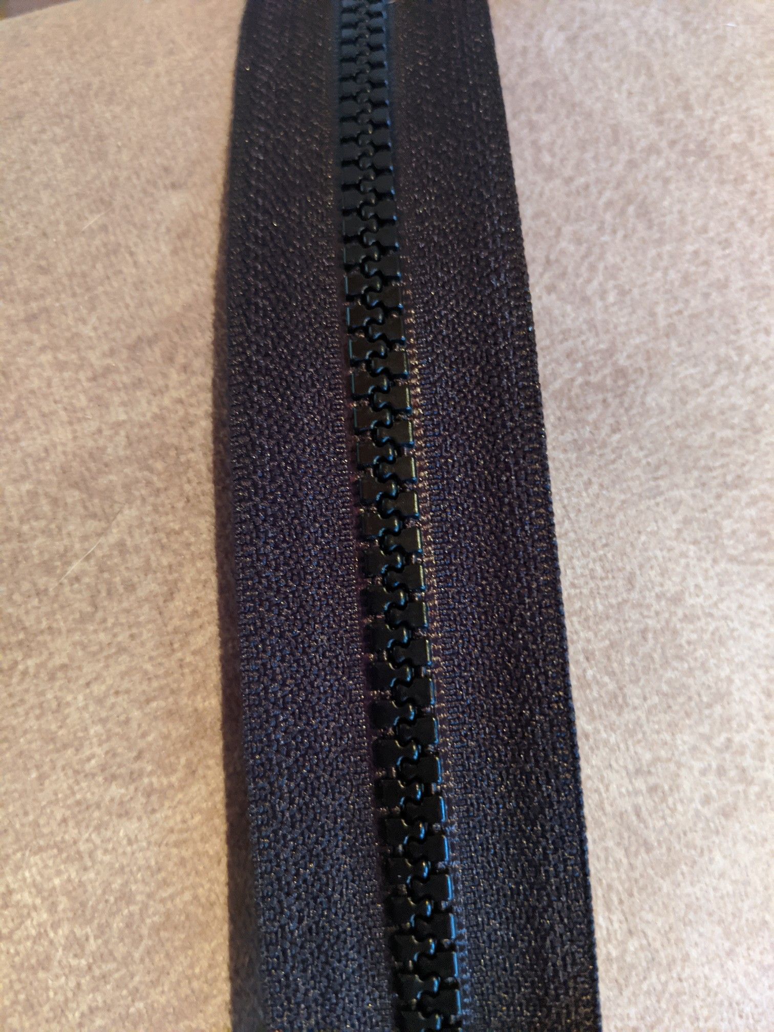 Ykk supper #5 vision continuous black 12 feet no pulls or stops