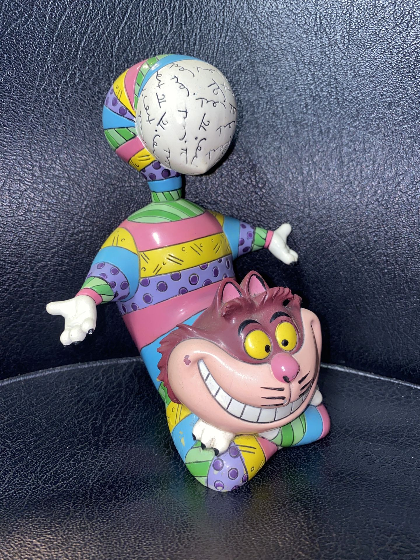 Disney 2011 Alice in Wonderland Romero BRITTO CHESHIRE CAT Pop Art Figurine Very nice condition. A very small paint chips. $60 Fremont pickup.