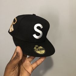 Supreme Fitted 7 1/4
