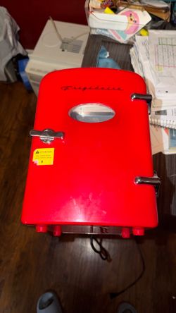 Frigidaire mini fridge