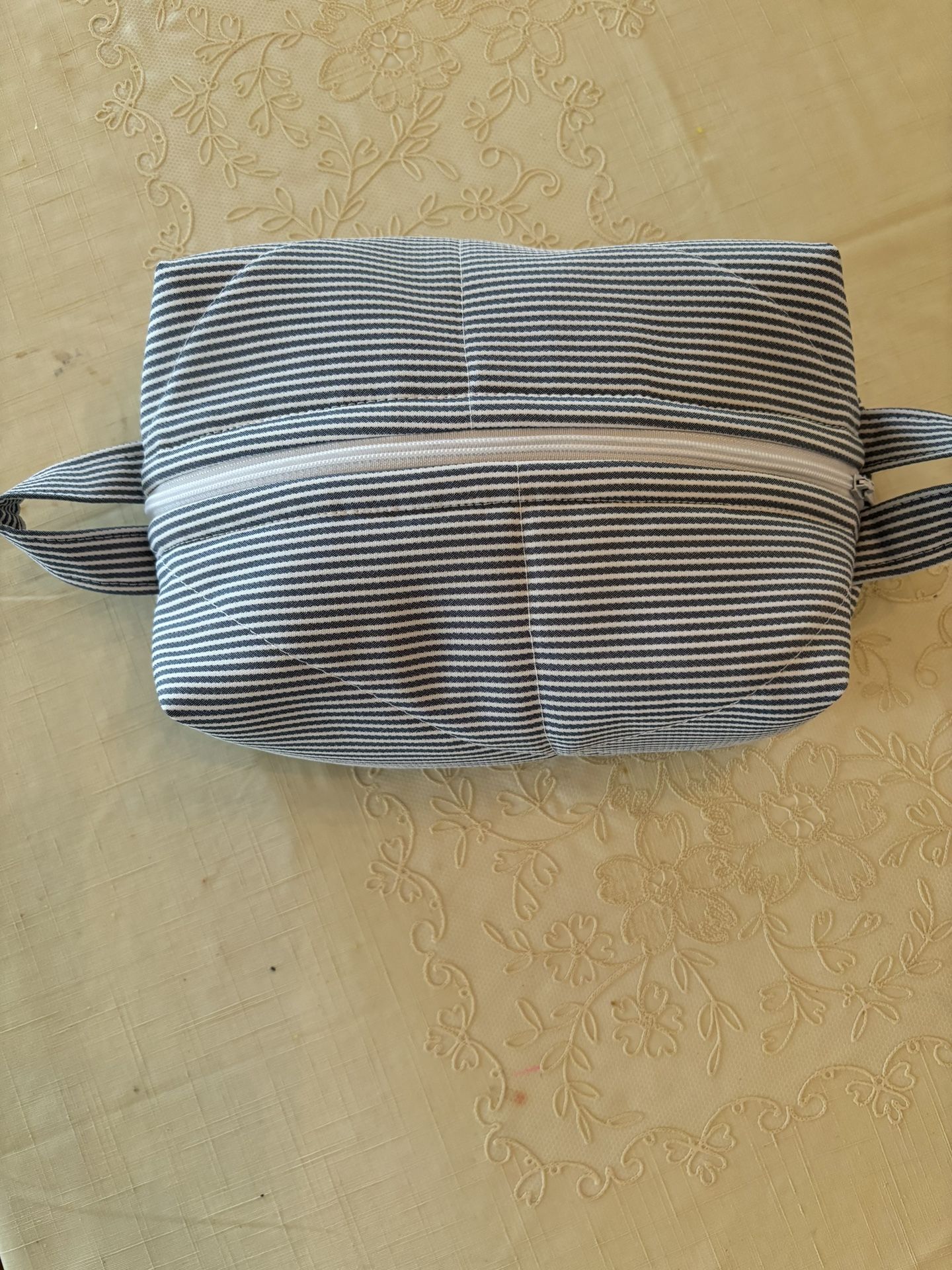 Boxy Pouch - New - Fully Lined - Zipper Closure - Blue/White