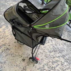 PET STROLLER WITH HOOD 