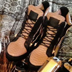Giuseppe style shoes.  size 7