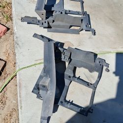 2006 gmc headlights brackets parts