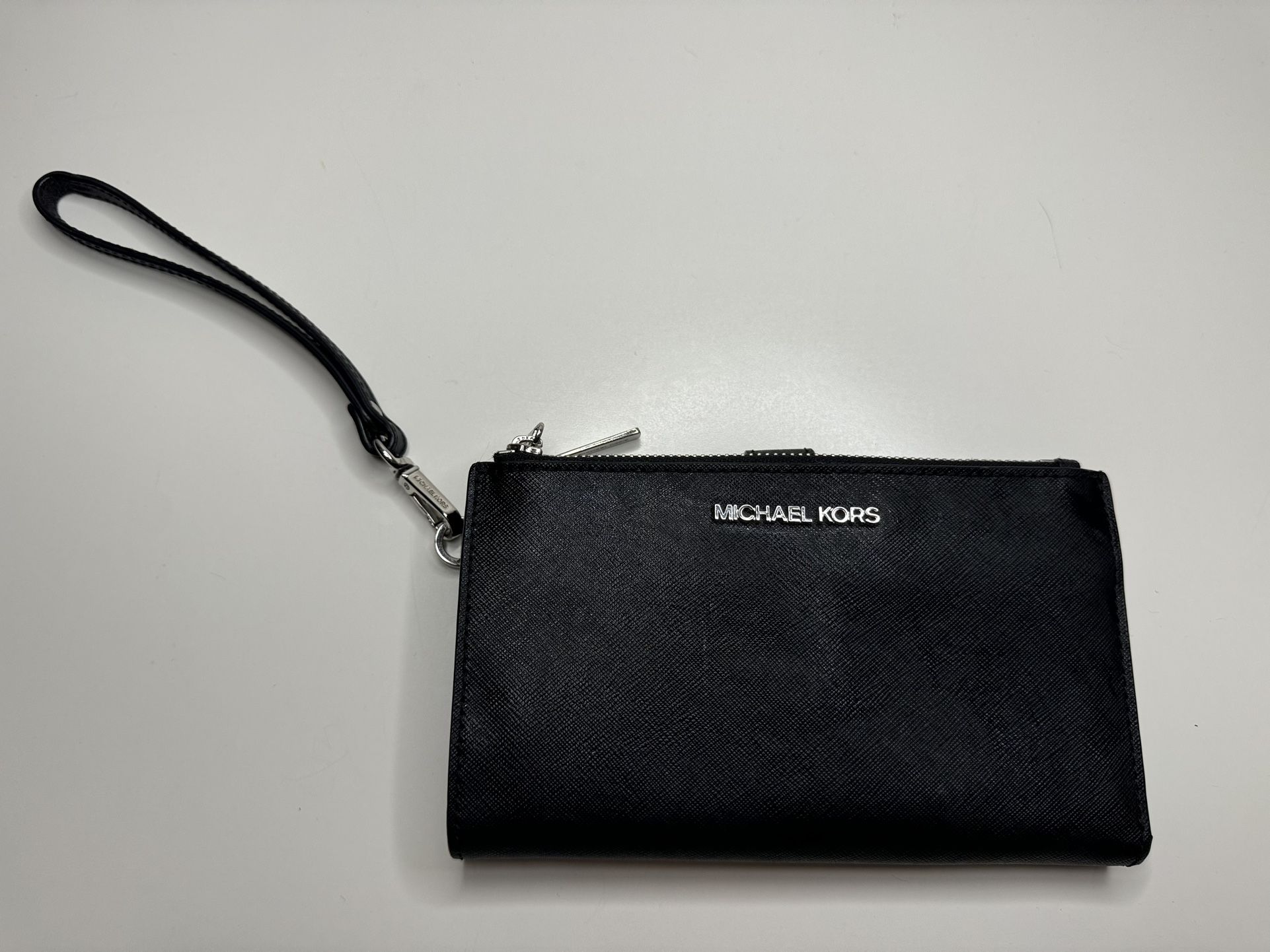 Michael Kors Wristlet Wallet