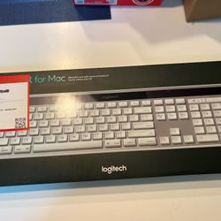 Logitech K750 Mac Solar Wireless Keyboard