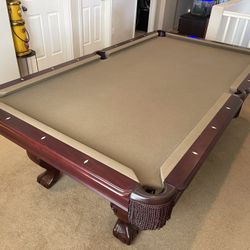 Pool Table 8ft ( Free Delivery & Set Up ) 