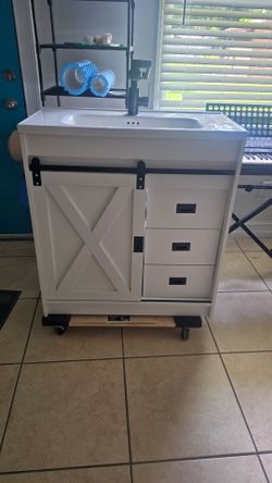 Vanity with sink 16x32
