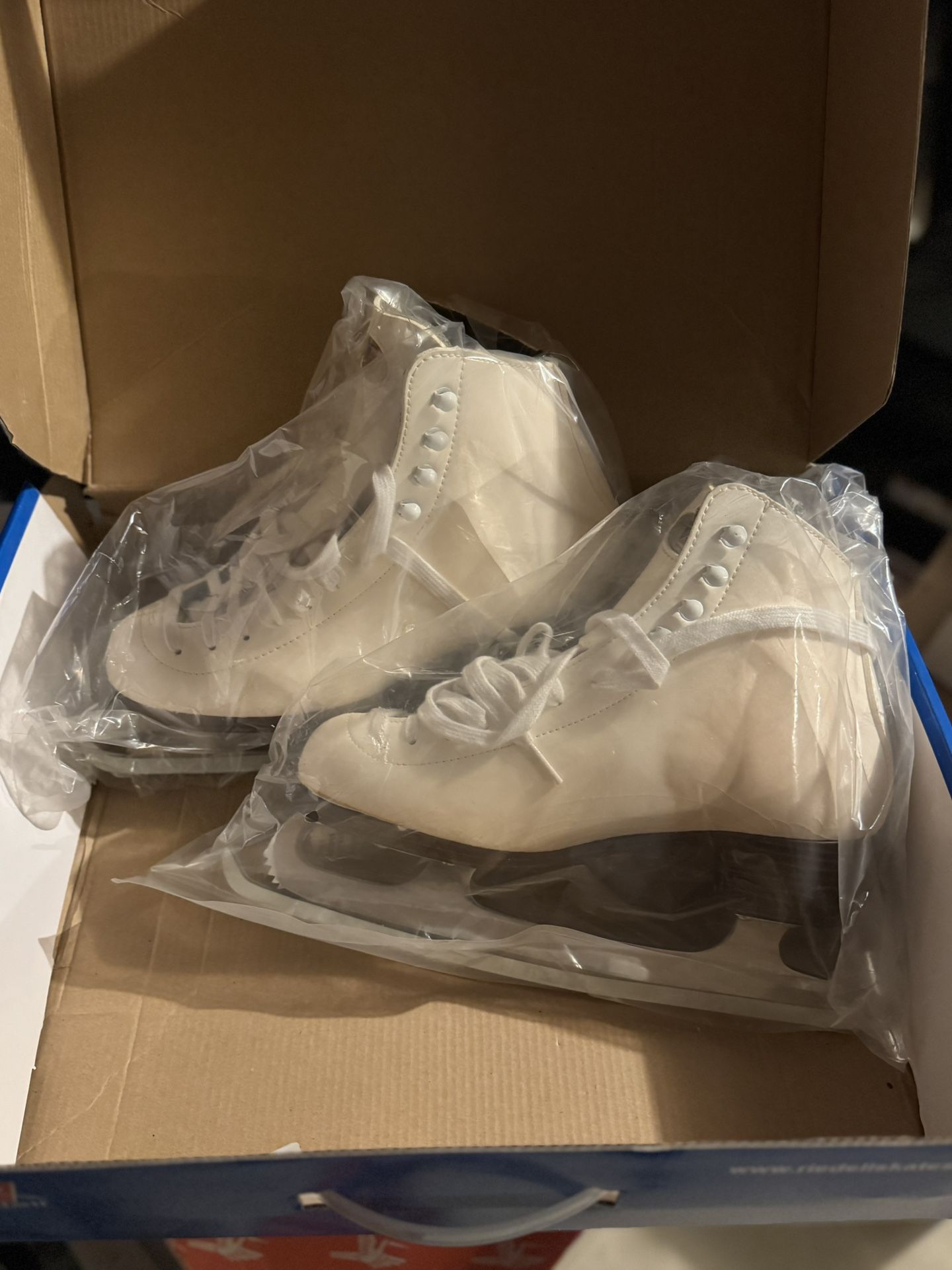 Brand New Riedell Figure skates
