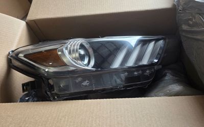 Ford Mustang Headlight 2015 2016 2017 2018 2019 Right side (Passenger) OEM LED