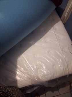 Full size bed