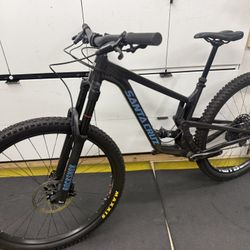 2022 Santa Cruz Hightower Mountain Bike