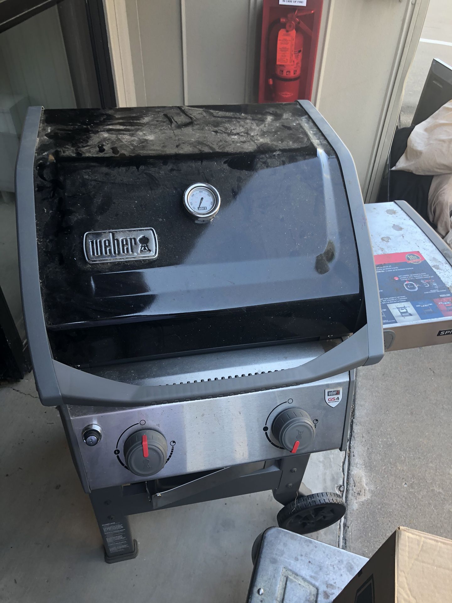 Weber gas grill with free propane tank