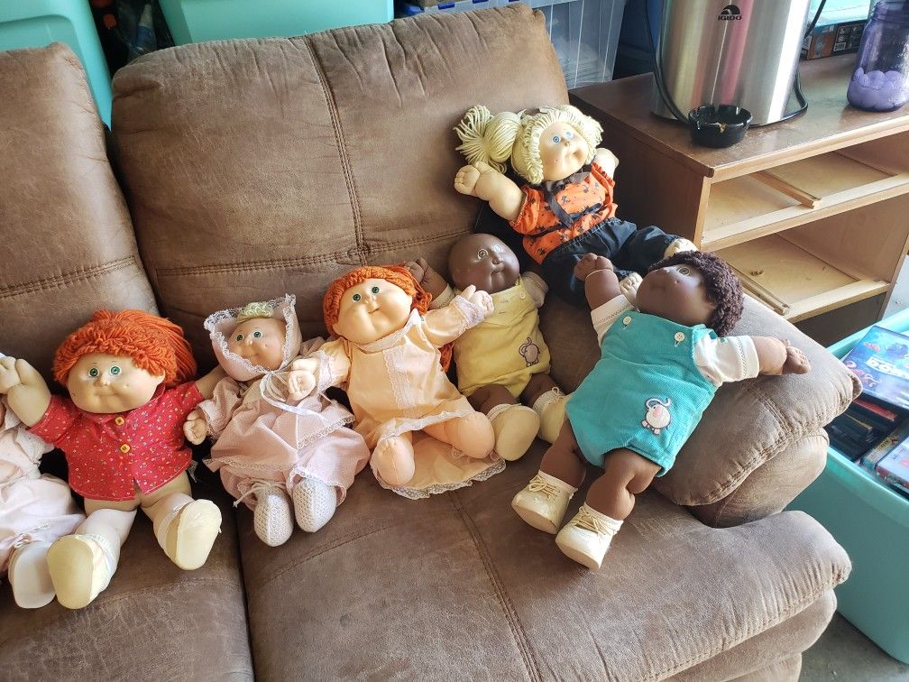 CABBAGE PATCH DOLLS