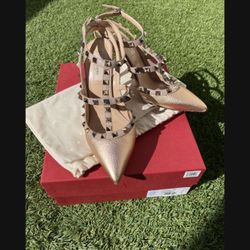 1/2 Price Valentino Rockstud Pump