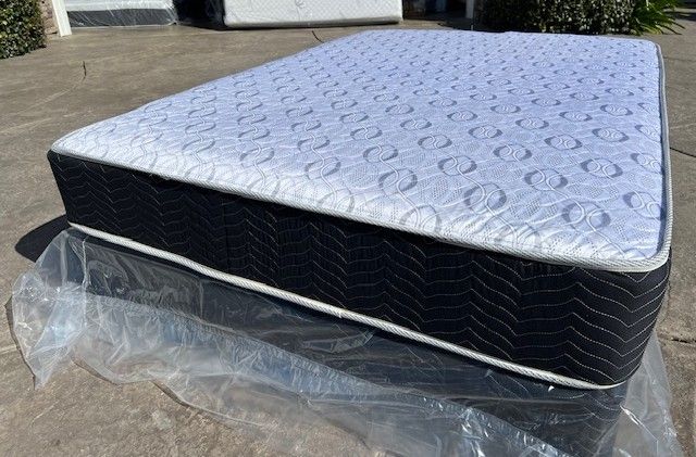 Full Orthopedic Deluxe Collection Mattress!!