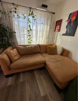 Feathers Sectional