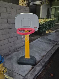 Little Tikes plastic basketball hoop or best offer