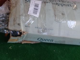 Queen frame base