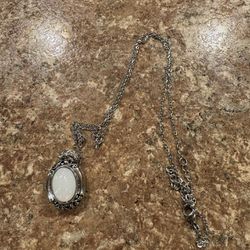 New Unique Locket Shipping Available 