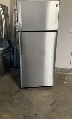 GE  Top Mount 27" Apartment Size Stainless Steel Fridge
